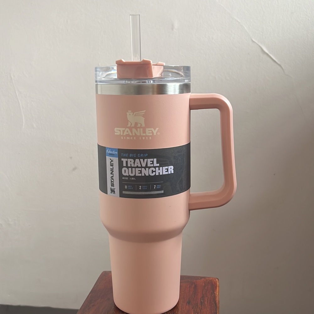 Stanley ADVENTURE QUENCHER TRAVEL TUMBLER | 40 OZ (nectar)